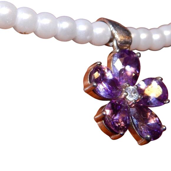 Dainty Faux Pearl W/Purple Rhinestone Flower Pendant Necklace & Earring Set - Picture 5 of 10